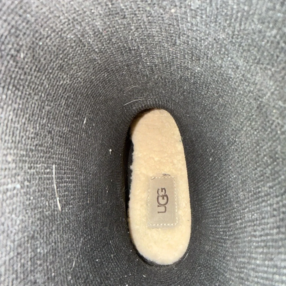 UGG Black and Cream Interior Boots size 5.5